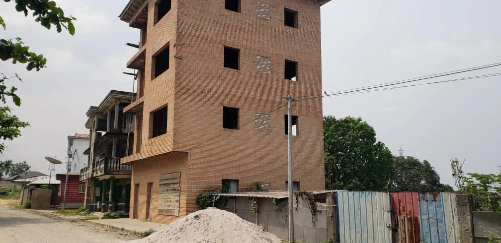 Bomudi Carretera — Edificio en Estructura mini 3