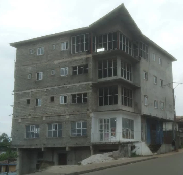 Mbangan II — Edificio Completo mini 2