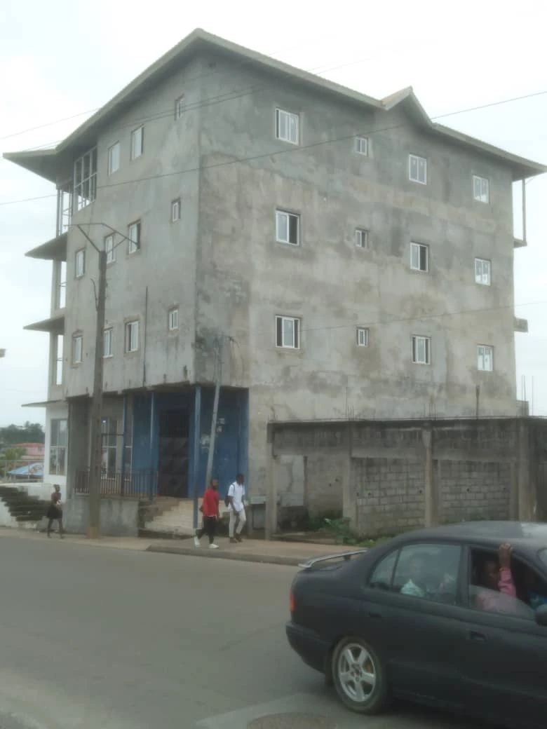 Mbangan II — Edificio Completo mini 3