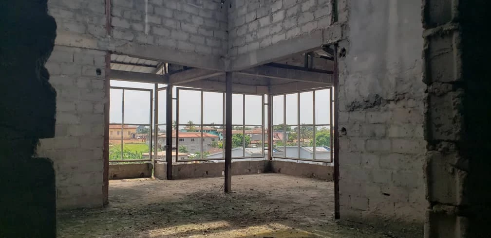 Mbangan II — Edificio Completo mini 4
